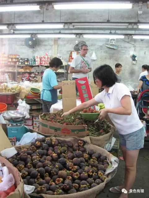 深呼吸：繁华香港的寂寥空气