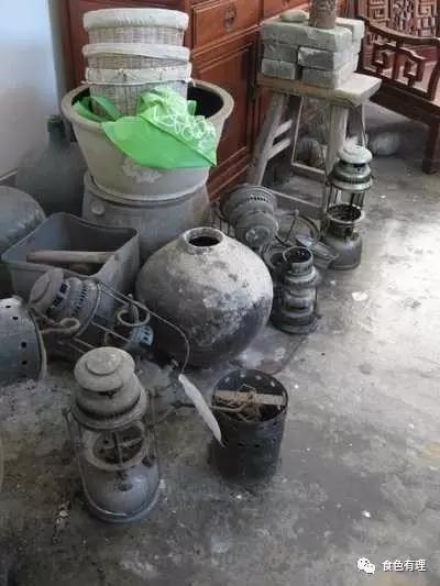 深呼吸：繁华香港的寂寥空气