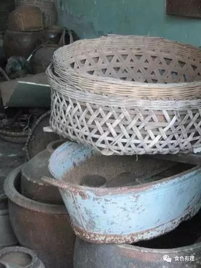 深呼吸：繁华香港的寂寥空气