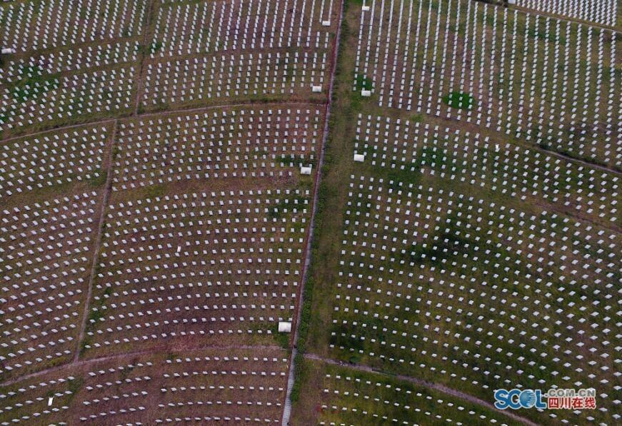 航拍全国最大烈士陵园 两万名烈士安眠