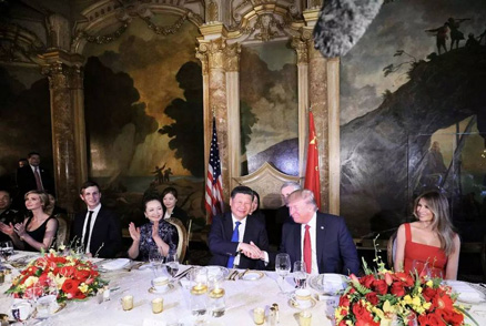 习近平和夫人出席特朗普和夫人举行的欢迎晚宴