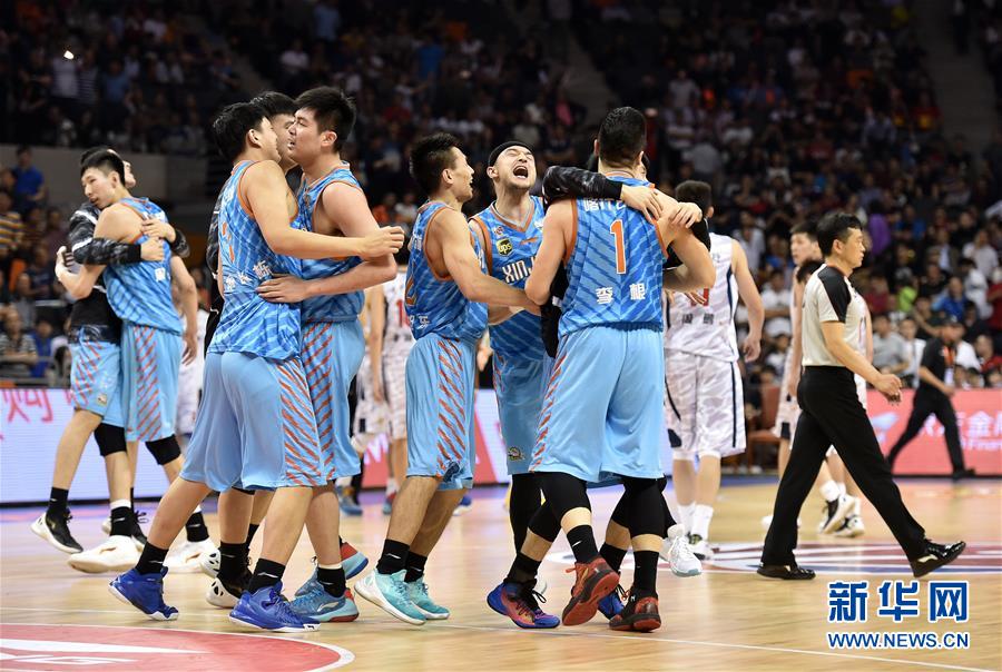 篮球--CBA总决赛:新疆队夺得冠军[组图]