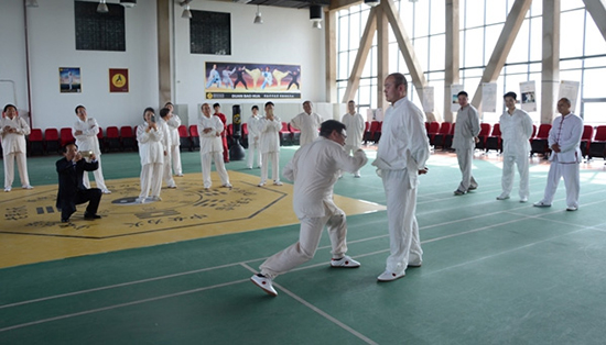段保华:传播两仪文化 传承中华武学(组图) 段保华:传播两仪文化 传承中华武学(组图)