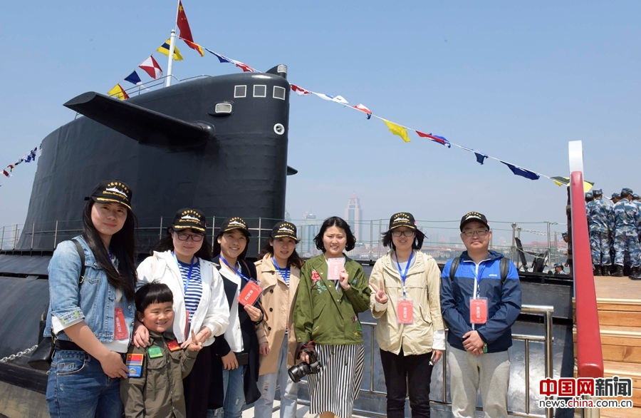 北海舰队在海军博物馆举行“长征一号”展览开幕仪式