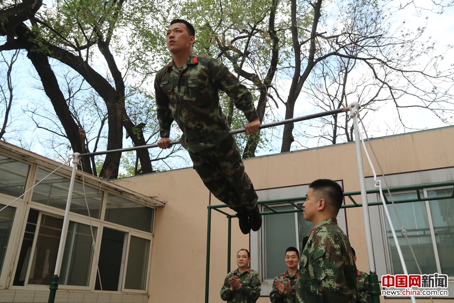 武警那抹橄榄绿 无悔的青春