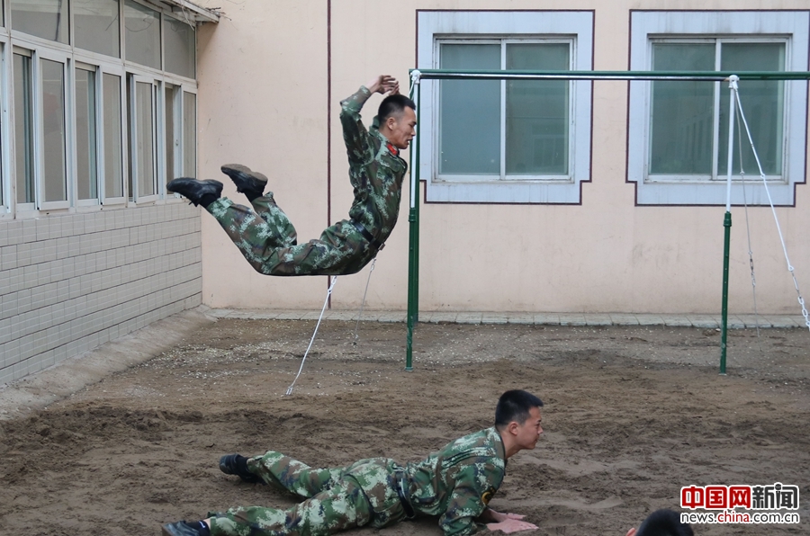 武警那抹橄榄绿 无悔的青春