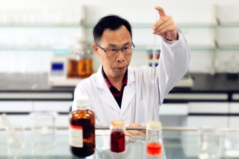 顶级验血师朱洪斌丹心未泯求创新