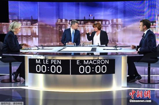 当地时间5月3日，法国大选第二轮投票在即，两位总统候选人马克龙和勒庞在拉普莱纳圣德尼开展选举前的电视辩论。