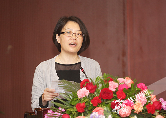 酉阳自治县委常委,统战部长唐应珊. 记者 刘嵩 摄