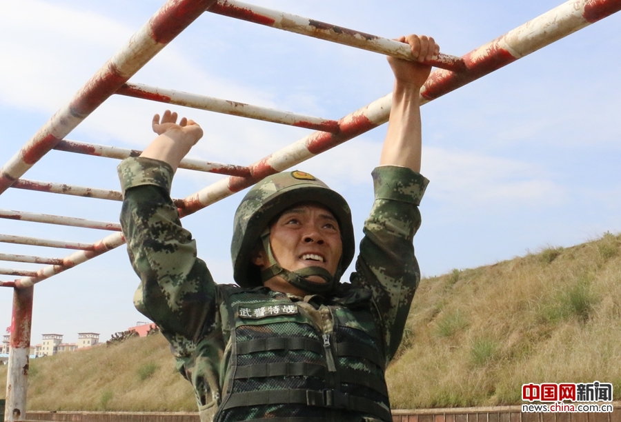 武警昆明市支队组织2017年度首届反恐比武竞赛