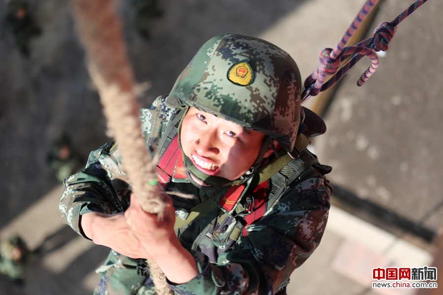 武警昆明市支队组织2017年度首届反恐比武竞赛