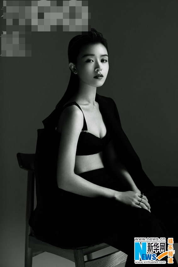 组图：文咏珊大片曝光 洒脱帅气演绎时尚中性风