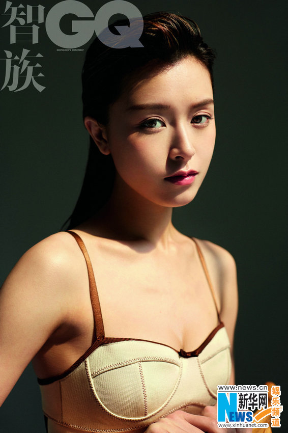 组图：文咏珊大片曝光 洒脱帅气演绎时尚中性风