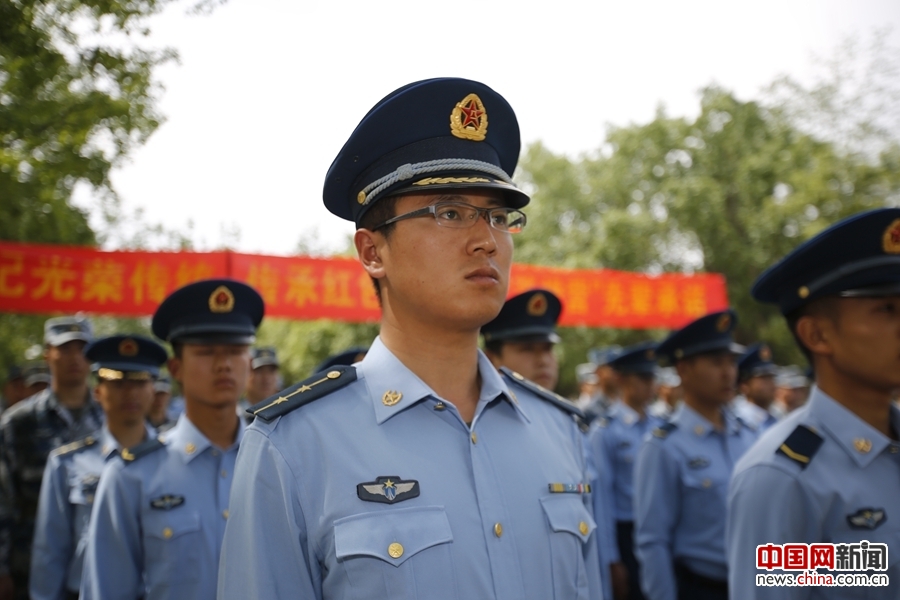 中部戰區空軍向英雄營先輩承諾 爭做防空勁旅傳人