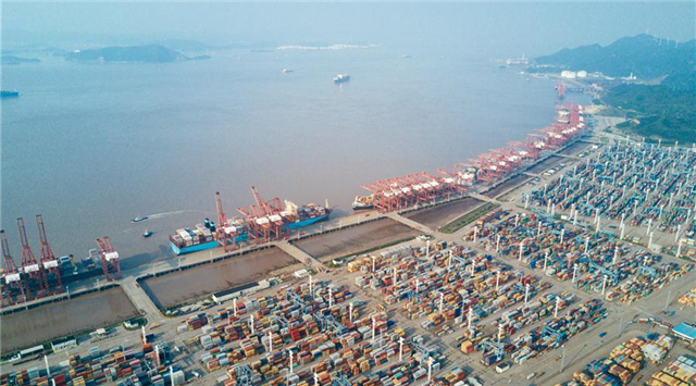 寧波舟山港:打造國際一流的現代化樞紐港