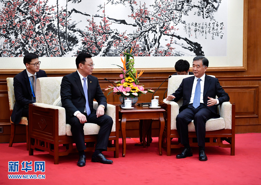 5月12日，國務院副總理汪洋在北京釣魚臺國賓館會見蒙古國總理額爾登巴特。新華社記者 燕雁 攝