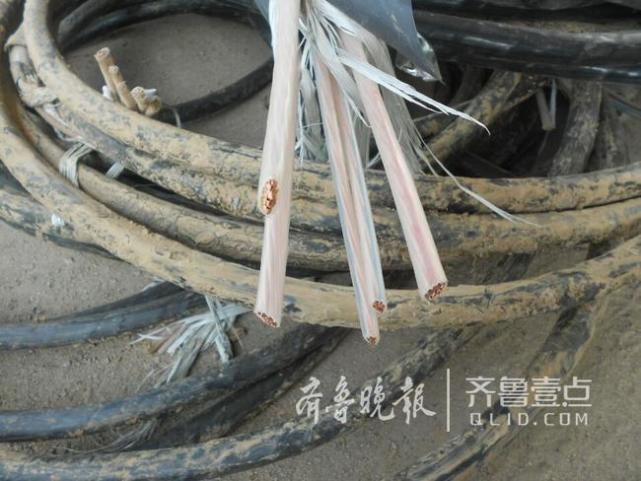 男子盗割铁路电缆造成200万损失 当废品卖3千元