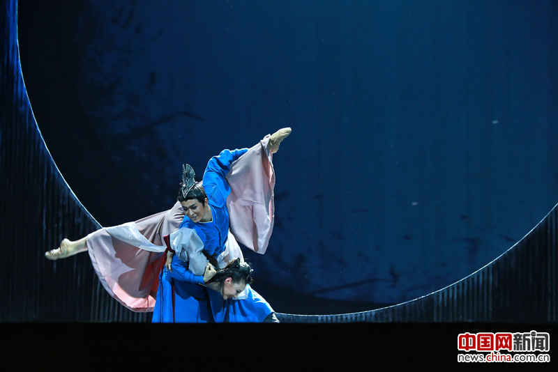 舞剧《花木兰》剧照 费斌摄