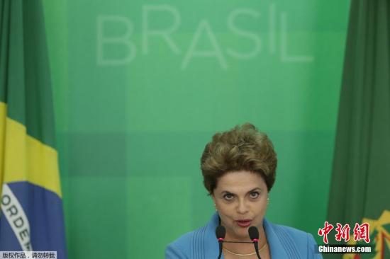 2016年4月11日晚，在距离巴西举办里约奥运会开幕不到四个月的时候，巴西国会众议院特别委员会举行表决，以38票赞成、27票反对，通过支持弹劾总统迪尔玛·罗塞夫的报告。当地时间4月18日，巴西总统罗塞夫召开新闻发布会，称其不满国会的投票会议，并且要继续战斗。 2016年5月12日，在经过长达21小时的投票前发言后，巴西参议院5月12日凌晨投票通过了针对总统罗塞夫的弹劾案，罗塞夫将被强制离职最长达180天，副总统特梅尔将出任代总统。