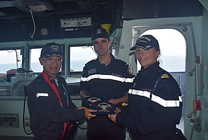 美日英法举行首次联合军演 剑指何方？