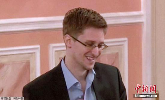 资料图:美国大规模监控计划揭秘者斯诺登。