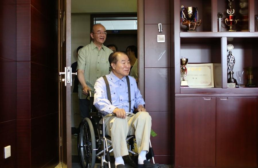 75岁韩国留学生在华获两个博士学位 曾任检察