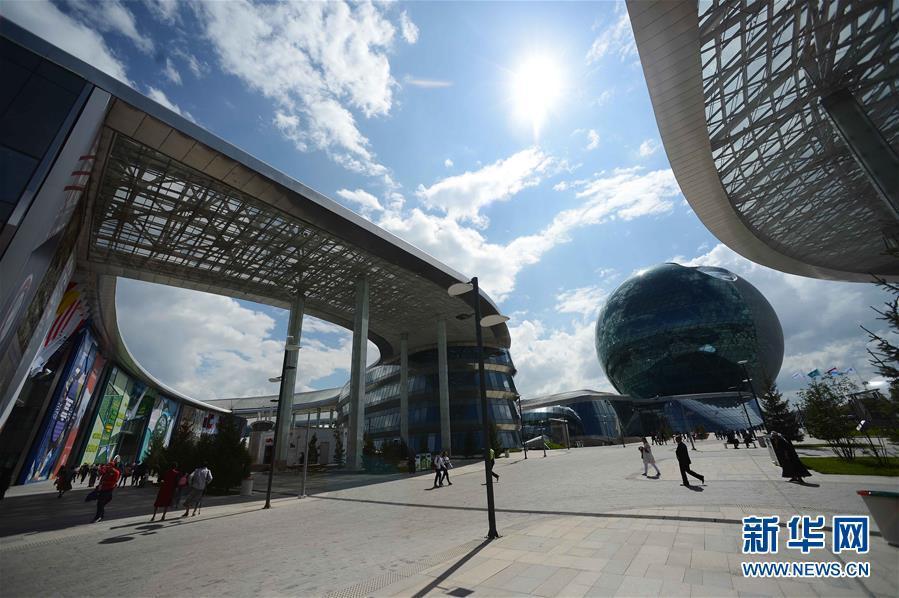 这是6月11日在哈萨克斯坦阿斯塔纳专项世博会世博园拍摄的“光明世界”馆（后）。