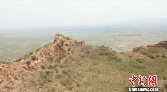 现场植被基本完好，不存在现在长城遭到被毁情况。神池县国土资源局提供