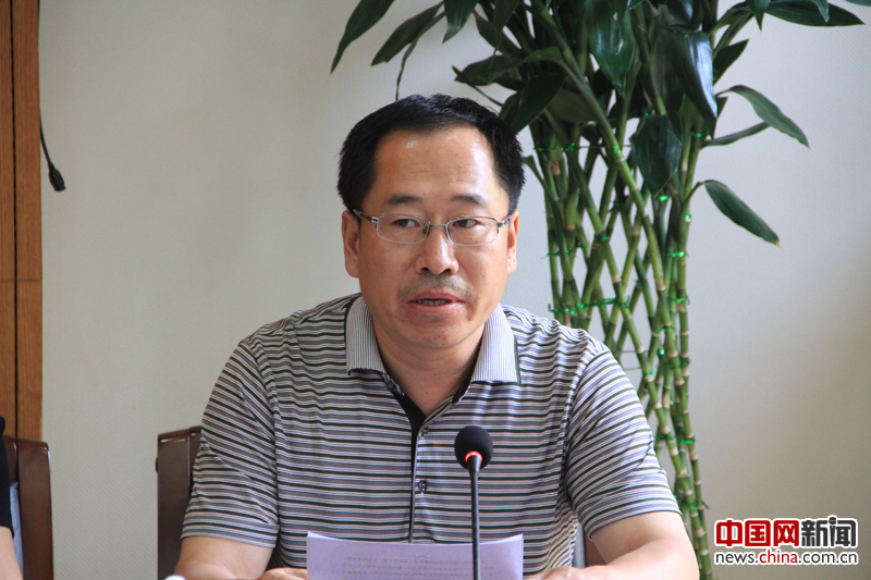 丰宁县一中教师代表张树军老师发言