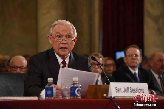 当地时间1月10日，美国候任司法部长杰夫·塞申斯出席美国会参议院司法委员会举行的提名听证会。他在听证会上表示，他将恪守法律，必要时会向总统说“不”。<a target=&apos;_blank&apos; href=&apos;http://www.chinanews.com/&apos;><p align=