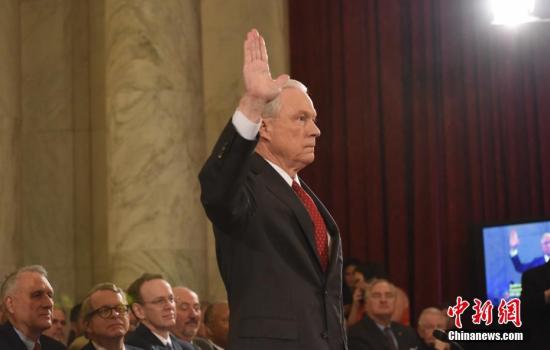 当地时间1月10日，美国候任司法部长杰夫·塞申斯出席美国会参议院司法委员会举行的提名听证会。图为塞申斯在听证会开始前进行宣誓。<a target=&apos;_blank&apos; href=&apos;http://www.chinanews.com/&apos;><p align=