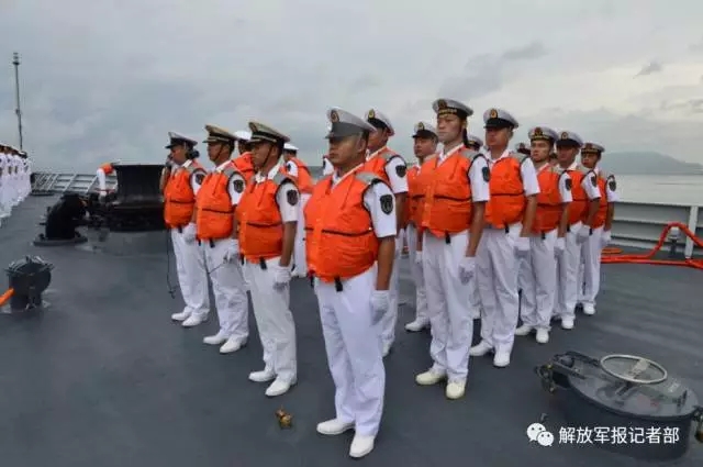 中国海军舰艇编队启航赴俄参加中俄海上联演