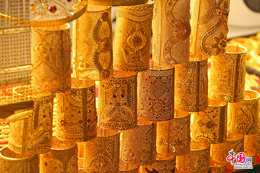 黄金饰品：品种繁多的饰品