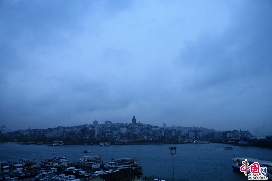 金角湾将伊斯坦布尔的欧洲部分又一分为二