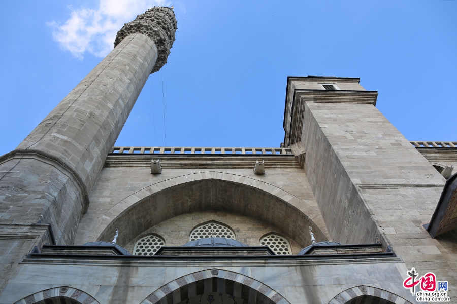 苏莱曼清真寺为奥斯曼帝国第十代苏丹苏莱曼一世敕建
