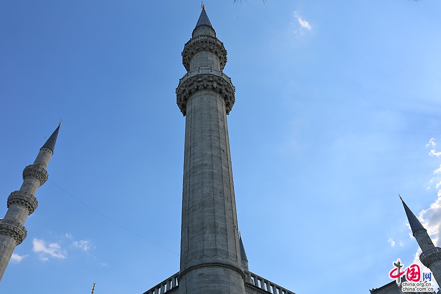 蘇萊曼清真寺主體建築四角各有一根宣禮塔