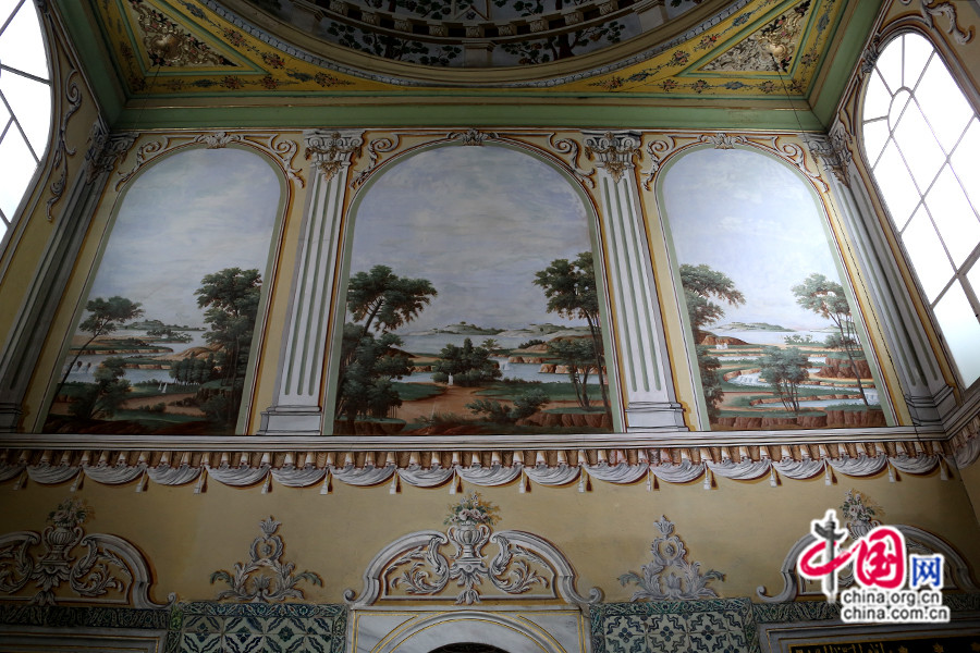 皇太后客厅有19世纪伊城的风光绘画