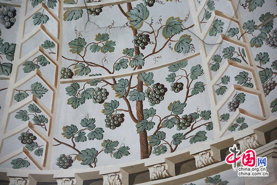 穹頂上的葡萄紋飾