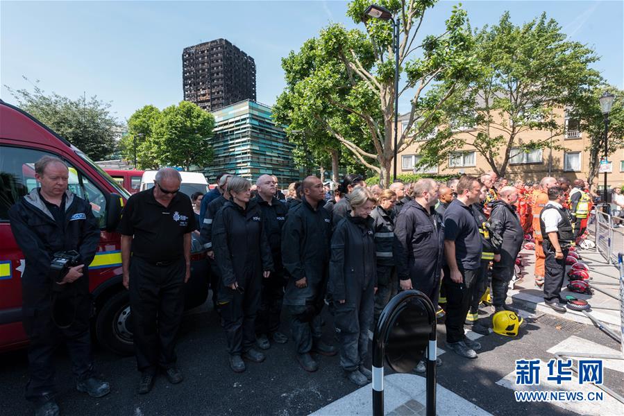 （國際）（1）倫敦：為火災遇難者默哀