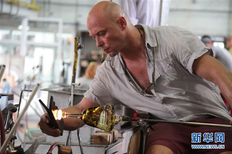 （国际）（1）探访捷克摩瑟水晶制作厂