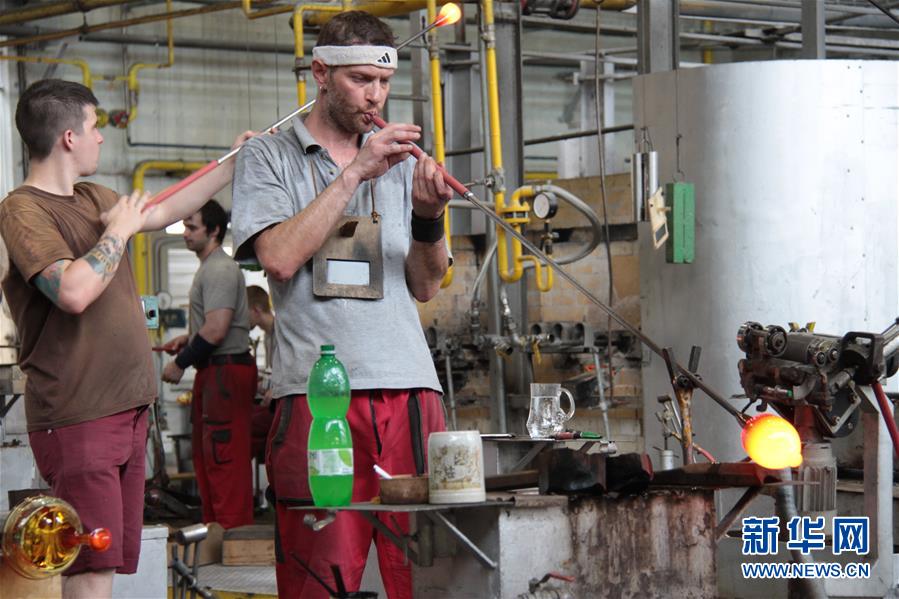 （国际）（3）探访捷克摩瑟水晶制作厂