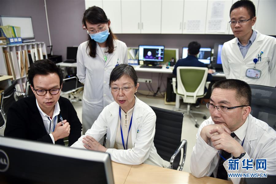 （香港回归二十周年·图片故事）（10）两座城，一颗心——香港医生的深港故事