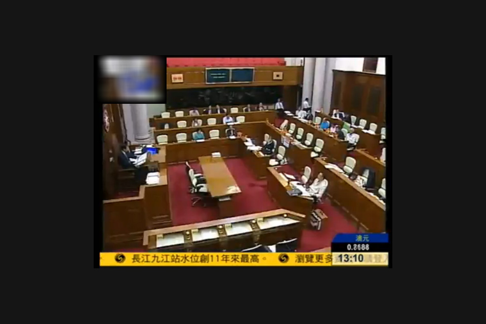 媒体报道香港立法会三读通过《最低工资条例草案》