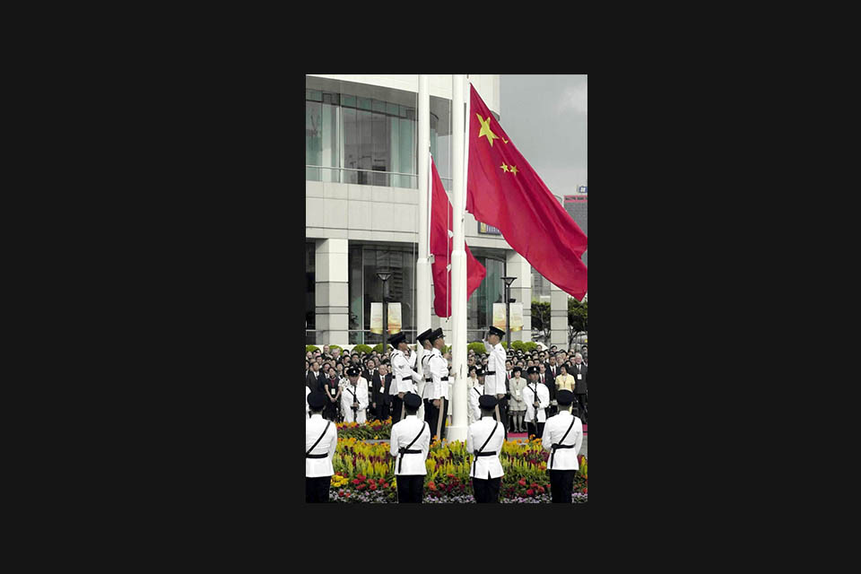 香港金紫荆广场举行隆重的升旗仪式庆祝香港回归五周年