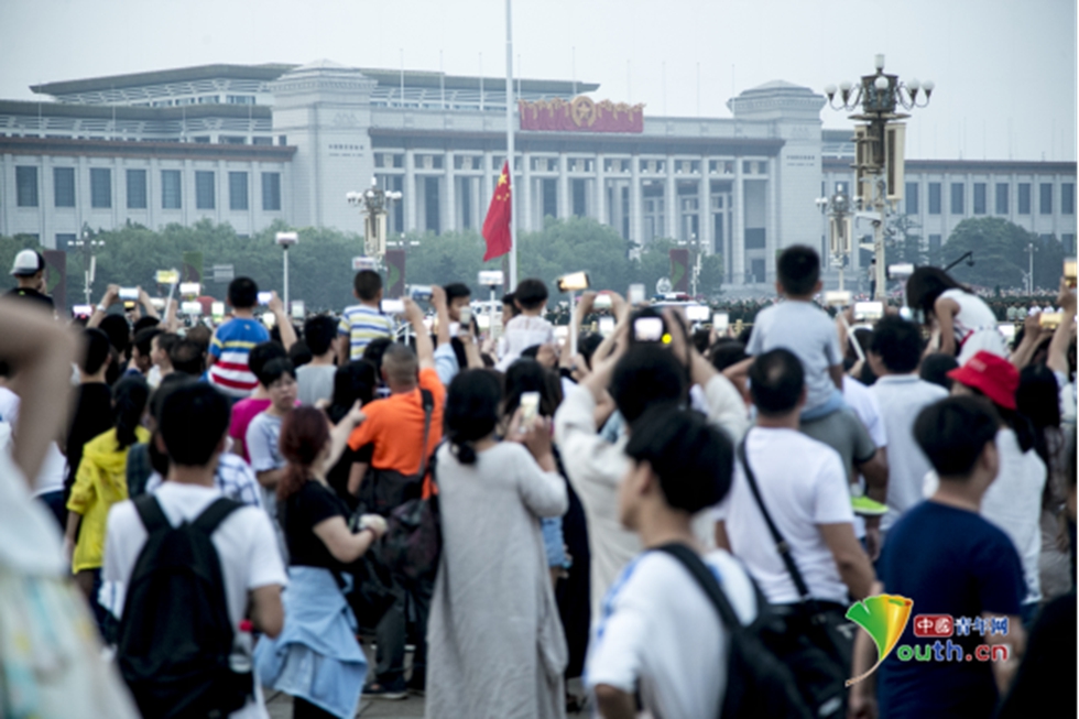 直击7·1天安门国旗护卫队升国旗：凌晨三点起床训练