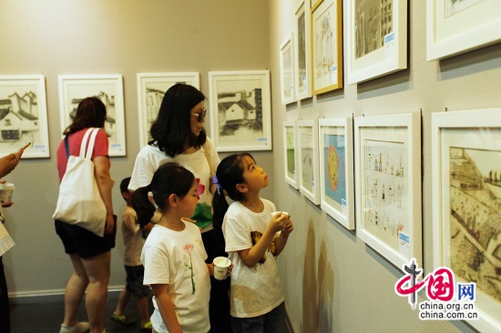 小腾妈妈感恩十年美育作品展开幕