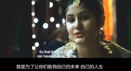 电影《摔跤吧！爸爸》视频截图。图片来自网络