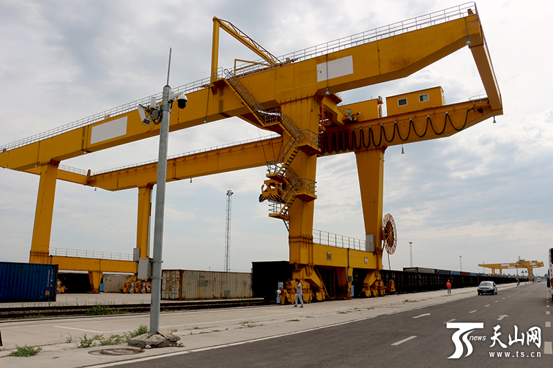 百年口岸霍尔果斯迎来发展新机遇