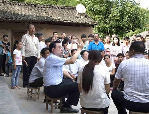 定格李克强总理陕西考察的五个瞬间 定格李克强总理陕西考察的五个瞬间