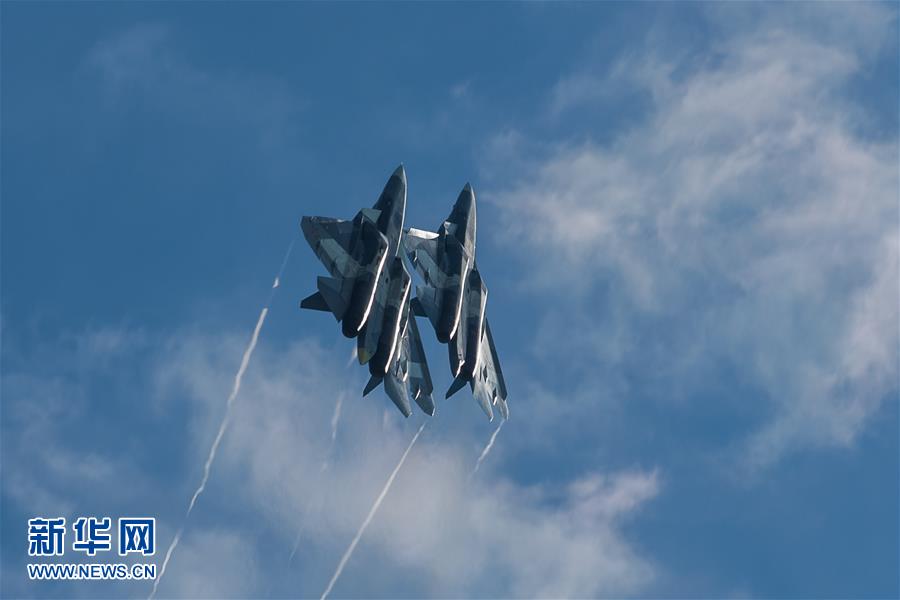 第13届莫斯科国际航空航天展览会开幕